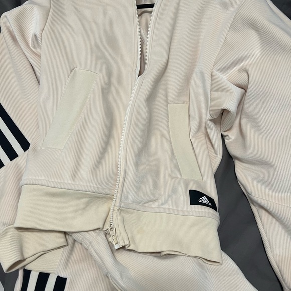 ADIDAS SPORTSWEAR FUTURE ICONS TRACKSUIT - Picture 5 of 5